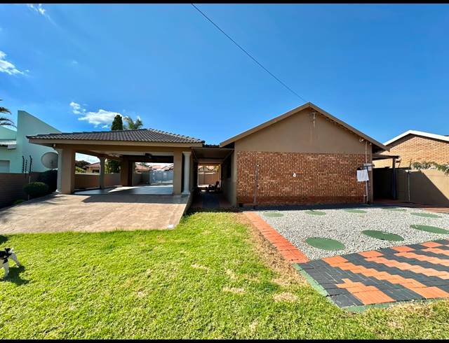 3 BEDROOM HOUSE FOR SALE IN BENDOR
